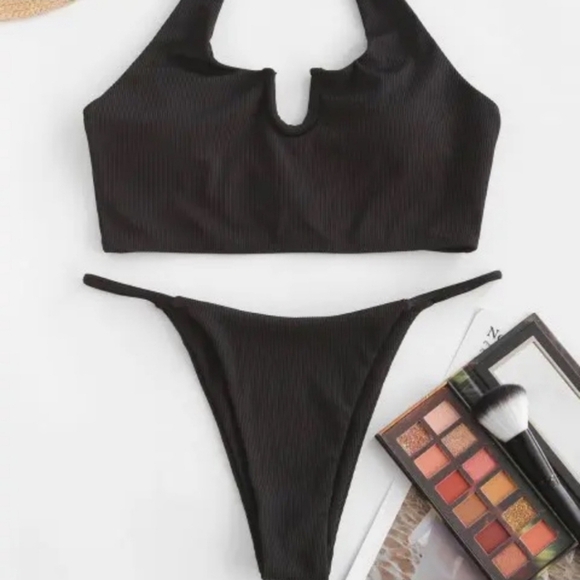 Zaful black ribbed tanga bikini bottom size 6 - Picture 2 of 8